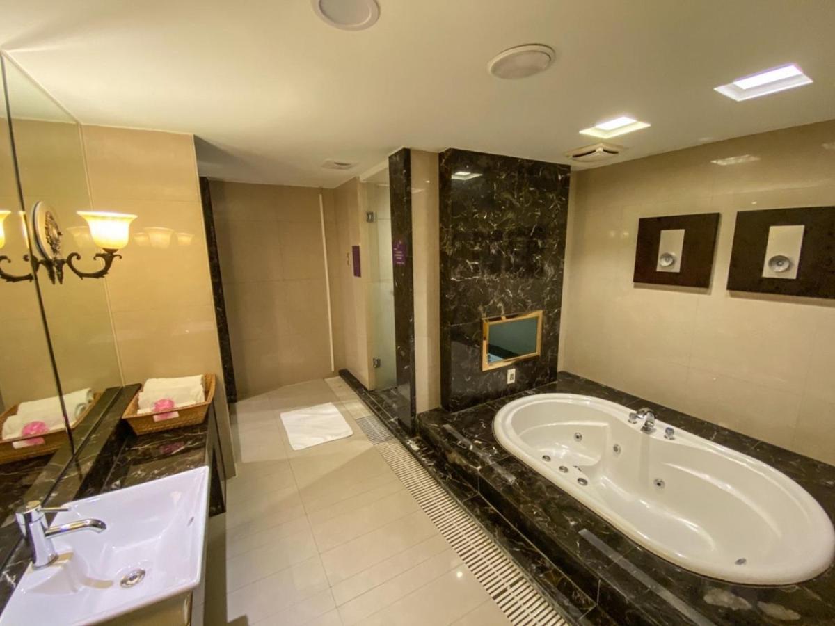 Discovery Motel - Nangang Тайбэй Экстерьер фото
